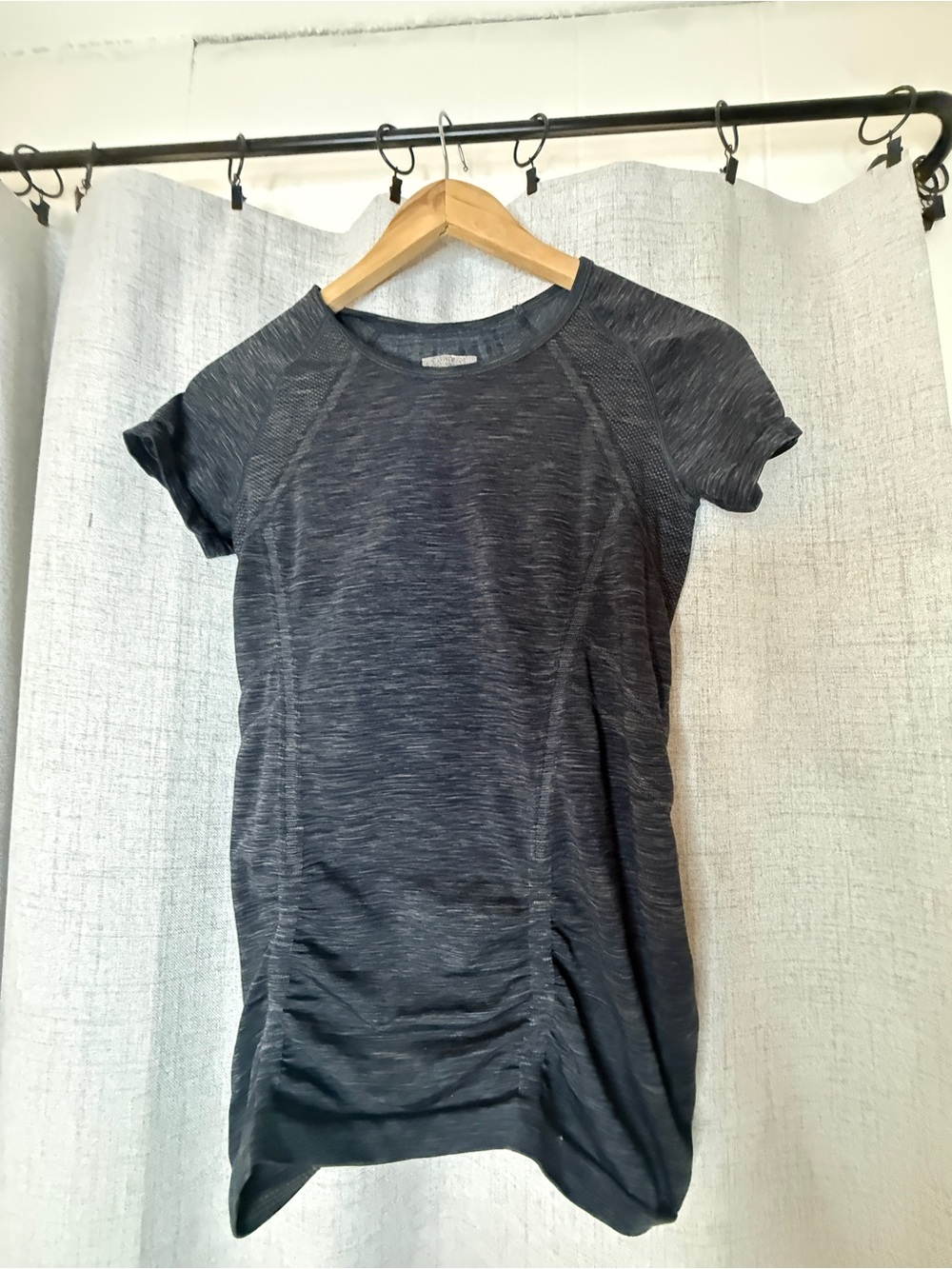 Athleta Short Sleeve Crew Tee in Charcoal
